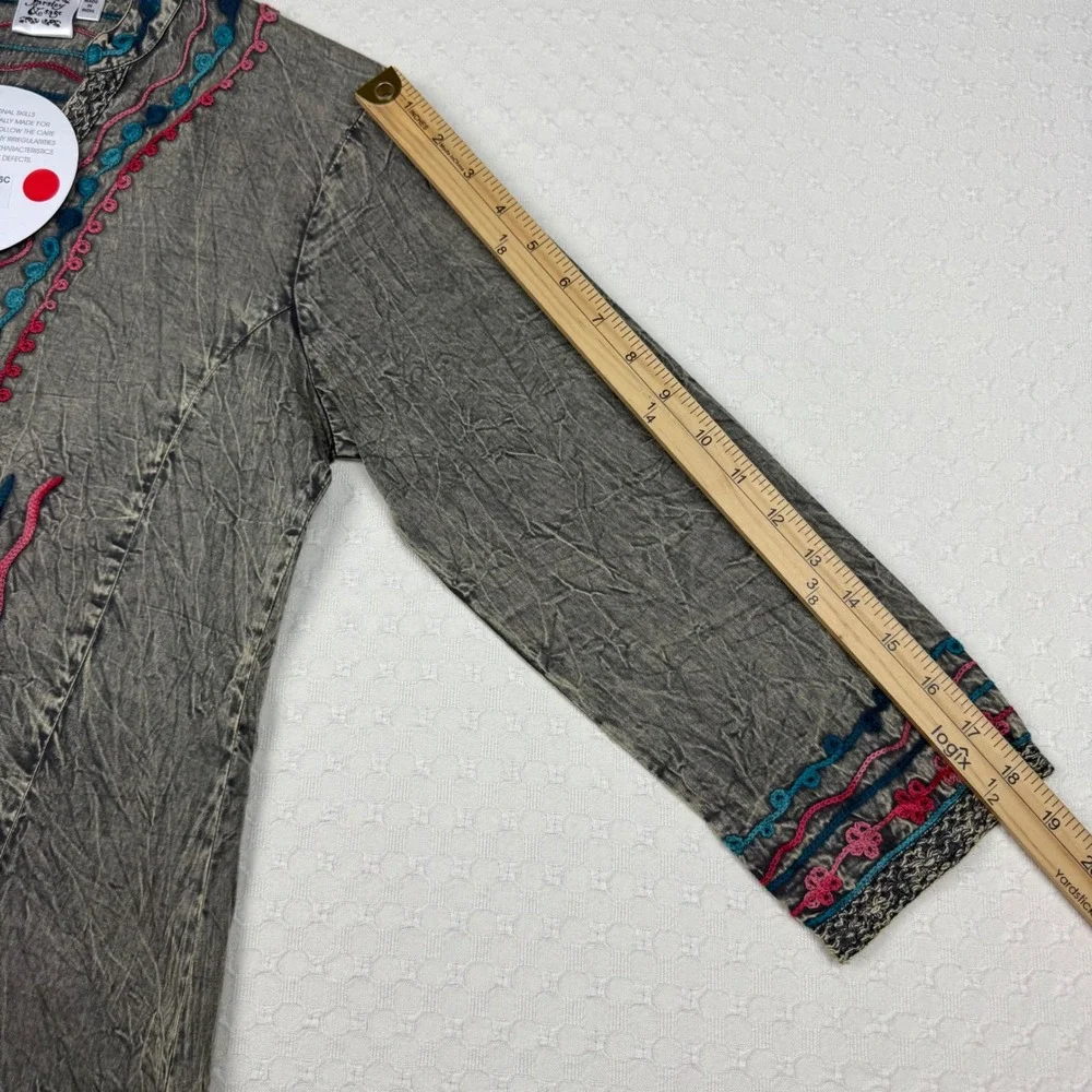 NEW Parsley & Sage Embroidered Boho Top‎ Women S Stone Gray Artisan 3/4 Sleeve